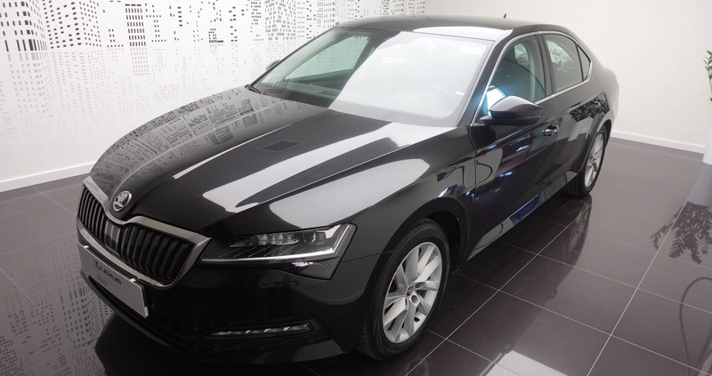 Skoda Superb cena 79900 przebieg: 199085, rok produkcji 2020 z Słubice małe 154